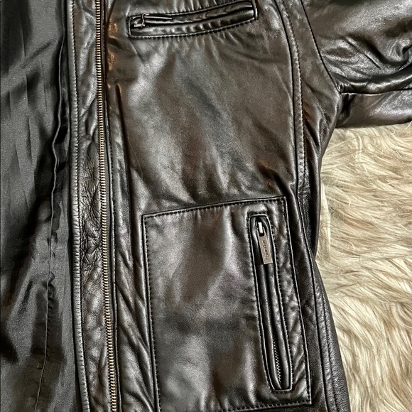 Vintage Calvin Klein genuine leather coat - Picture 7 of 10